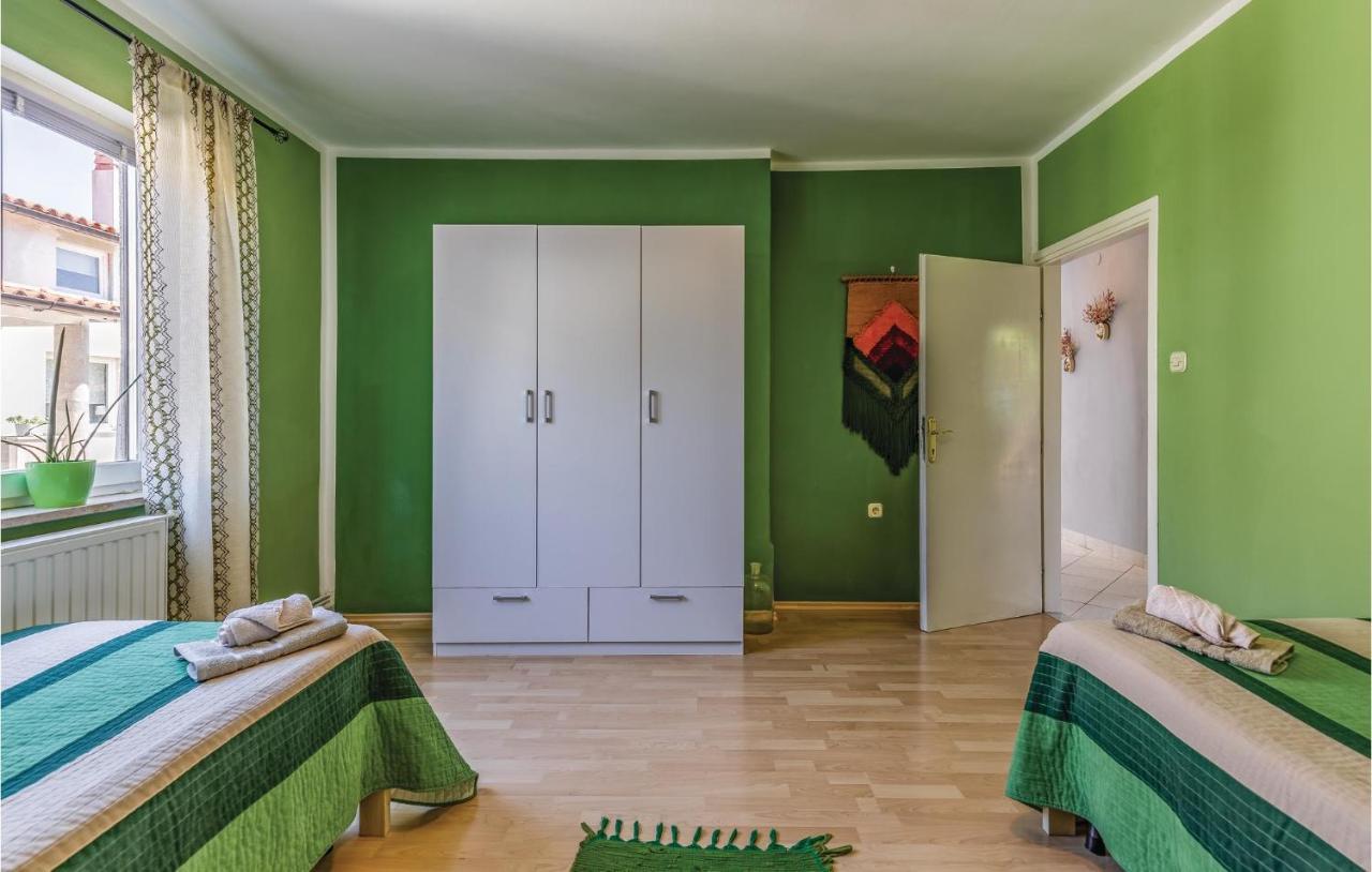 Gorgeous Apartment In Pula With Kitchen Zewnętrze zdjęcie