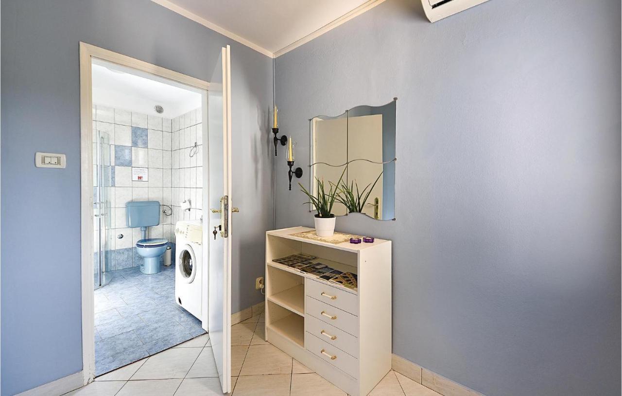 Gorgeous Apartment In Pula With Kitchen Zewnętrze zdjęcie
