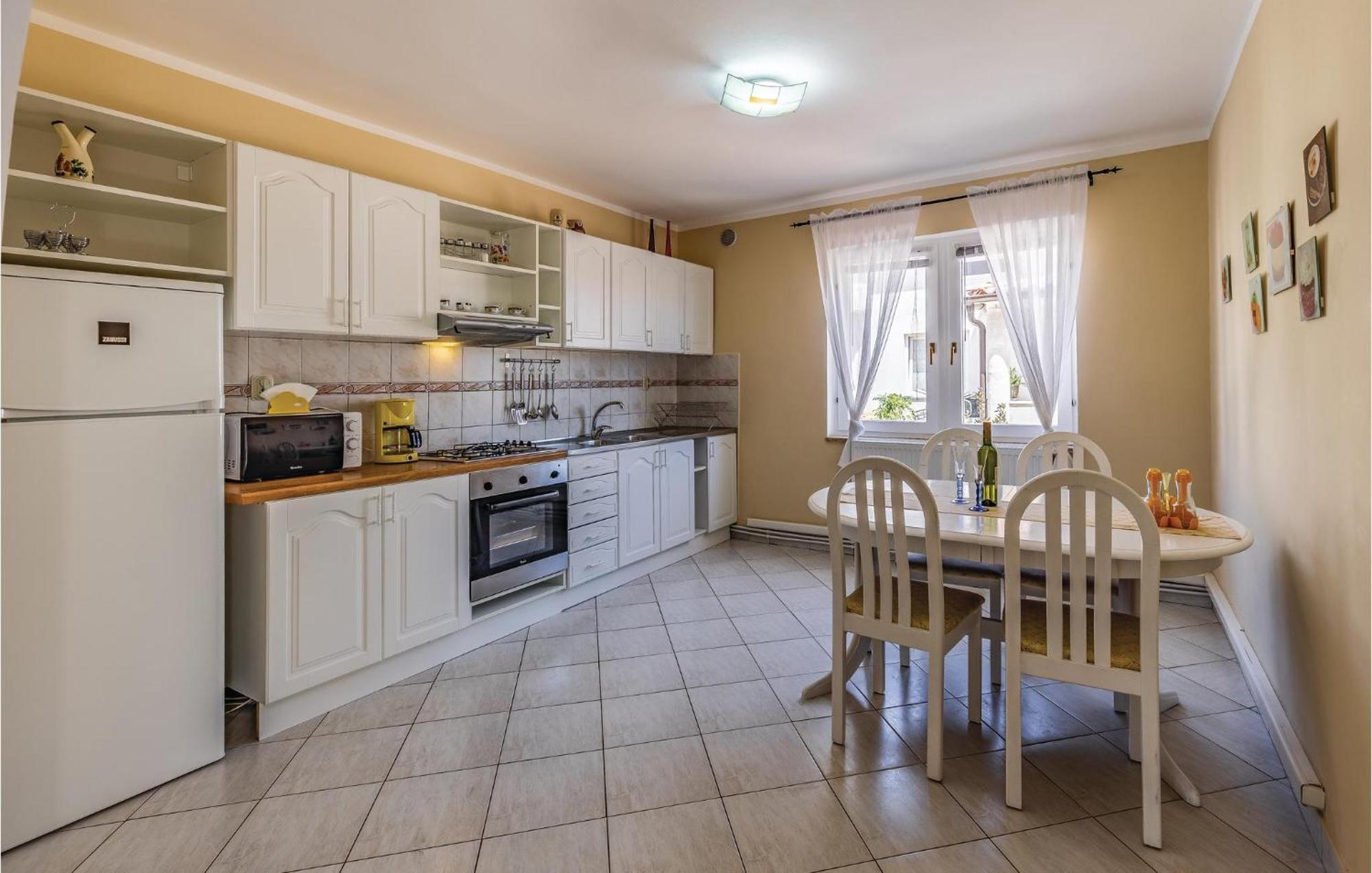 Gorgeous Apartment In Pula With Kitchen Zewnętrze zdjęcie