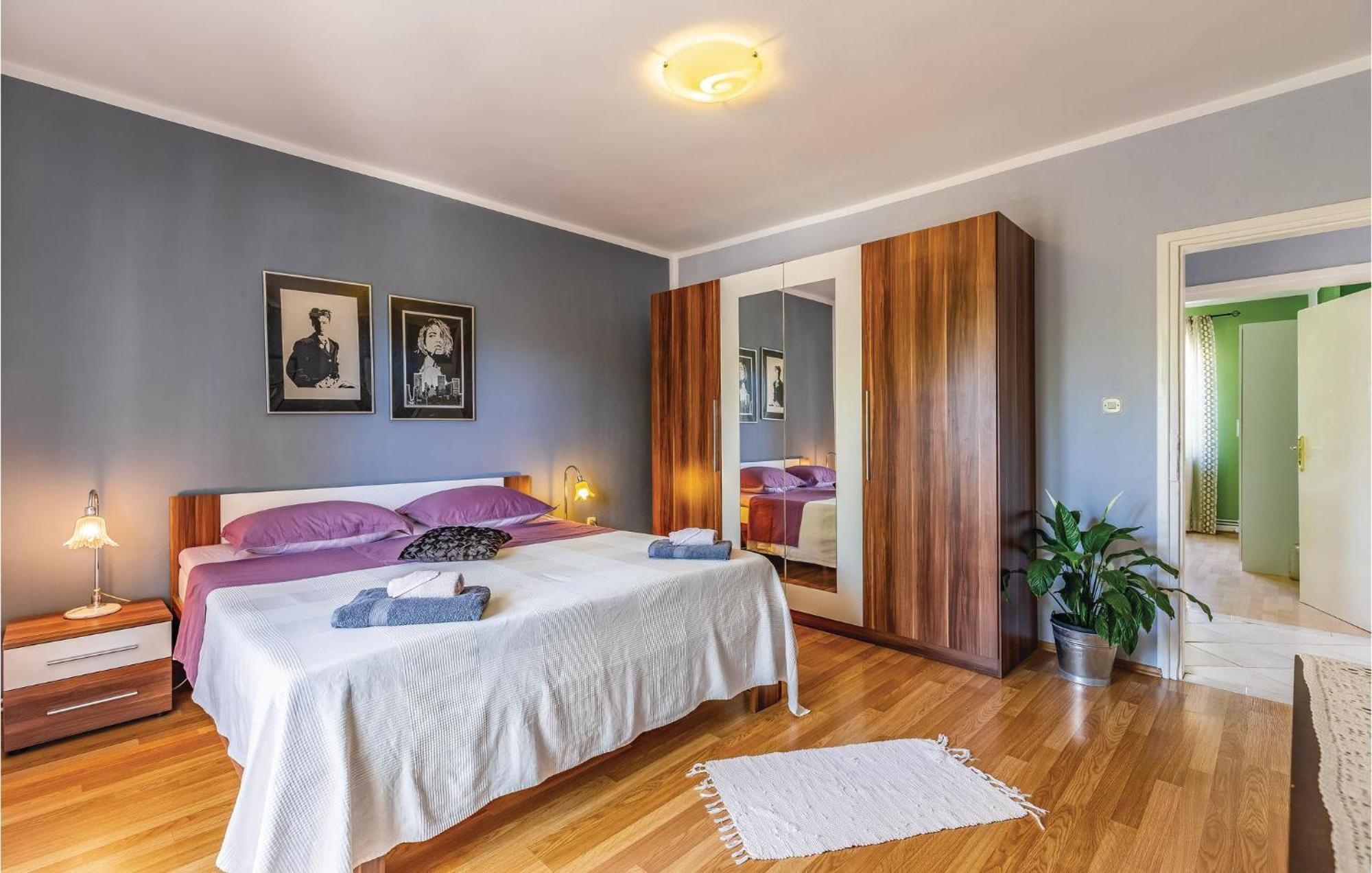 Gorgeous Apartment In Pula With Kitchen Zewnętrze zdjęcie